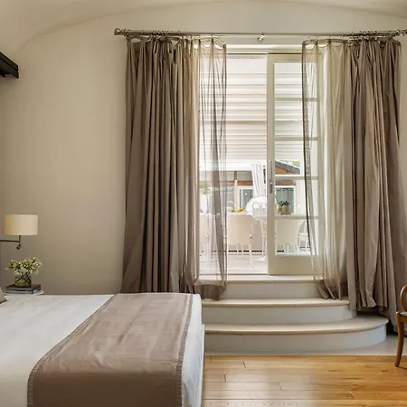 Agrippina, A Gran Melia - The Leading Of The World